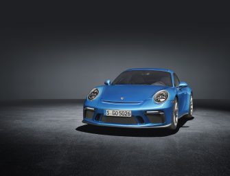 911 GT3 with Touring Package celebrates its world premiere at the IAA