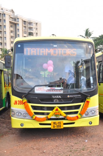 Oommen Chandy, Honourable Chief Minister of Kerala flags-off 10 TATA MARCOPOLO BUSES from Ernakulam today
