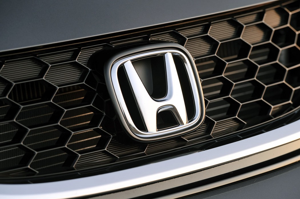 2013-Honda-Civic-Logo-HD-Wallpaper