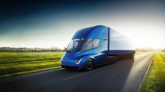 Astonishing Tesla Semi Revealed With Over 800 KM Range