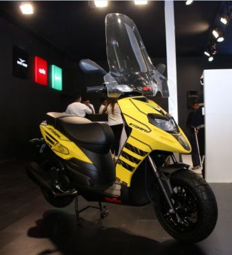 Piaggio expands Aprilia’s ‘Fun-Experience’ portfolio with unveiling of Aprilia Storm and launch of Aprilia SR 125