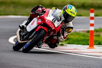 Snatching both pole positions in qualifying, Honda riders get ready for Round 4 of INMRC